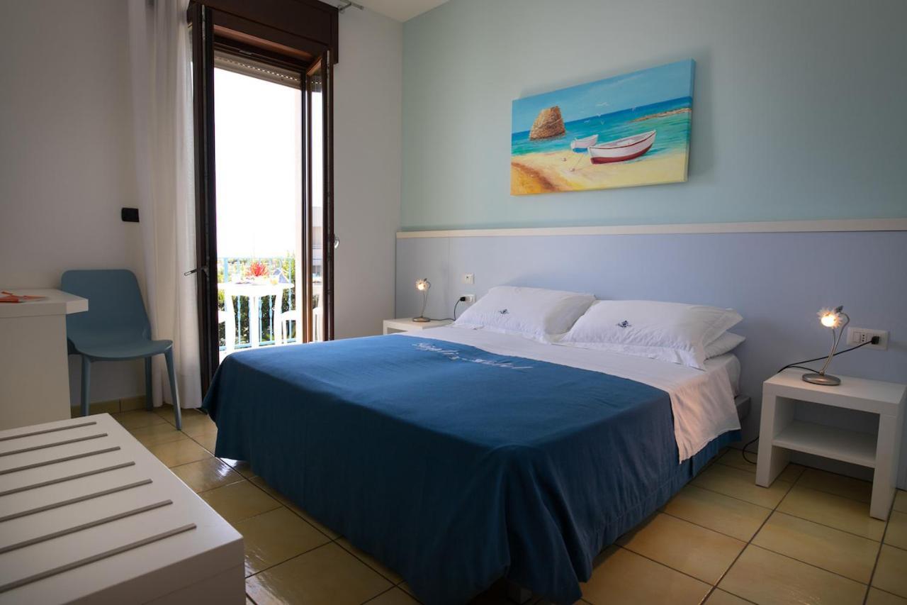 Gigli Hotel Salento Marina Di Pescoluse Ngoại thất bức ảnh